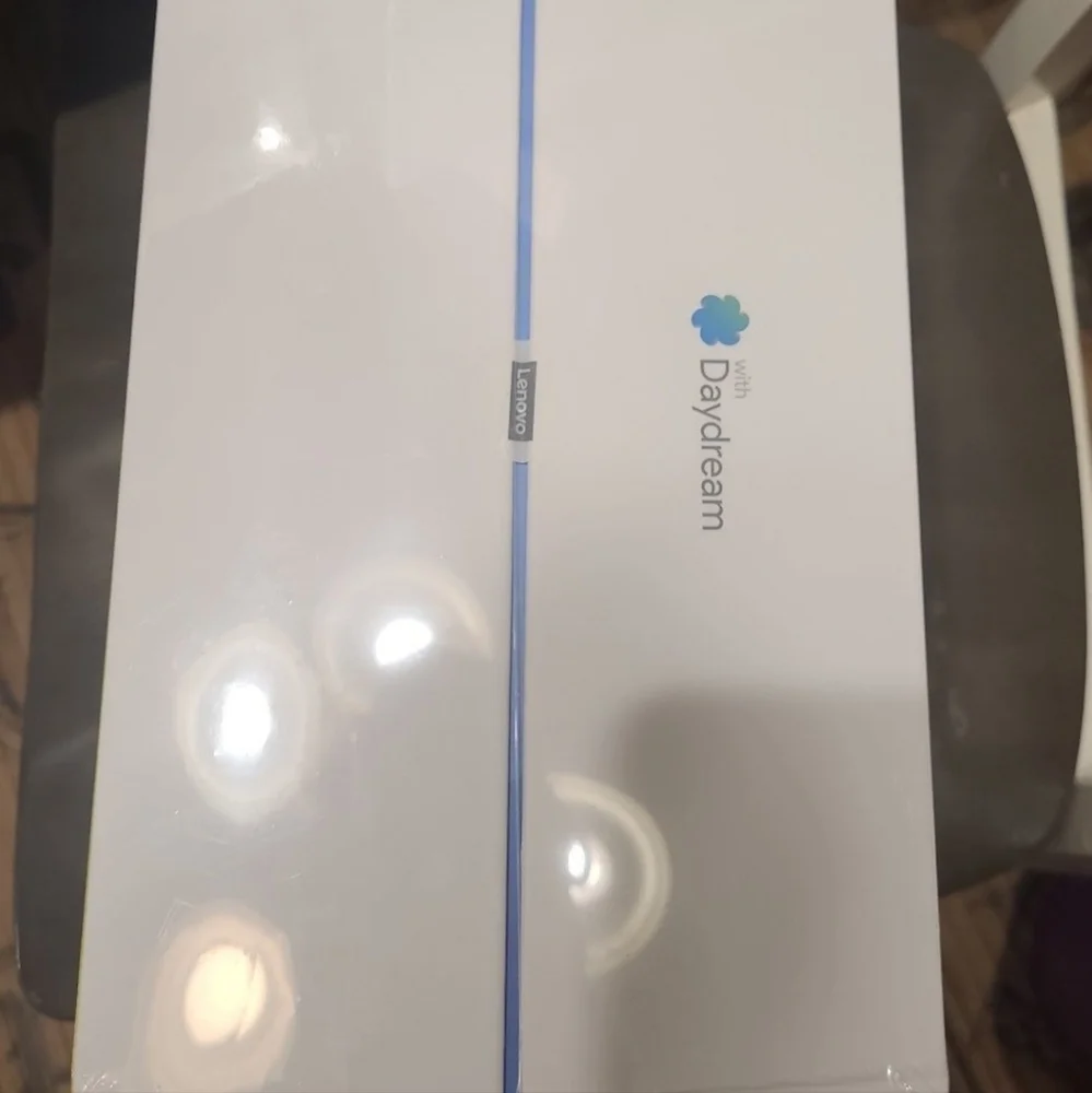 Mirage Solo w/ Daydream Stand-alone VR w/ Worldsense *NEW*